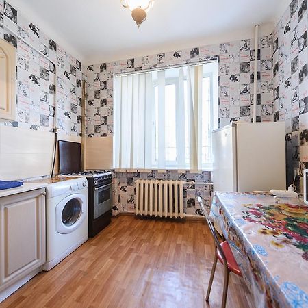 Квартира По Адресу Ул. Черняховского 12 Kyiv Exterior foto