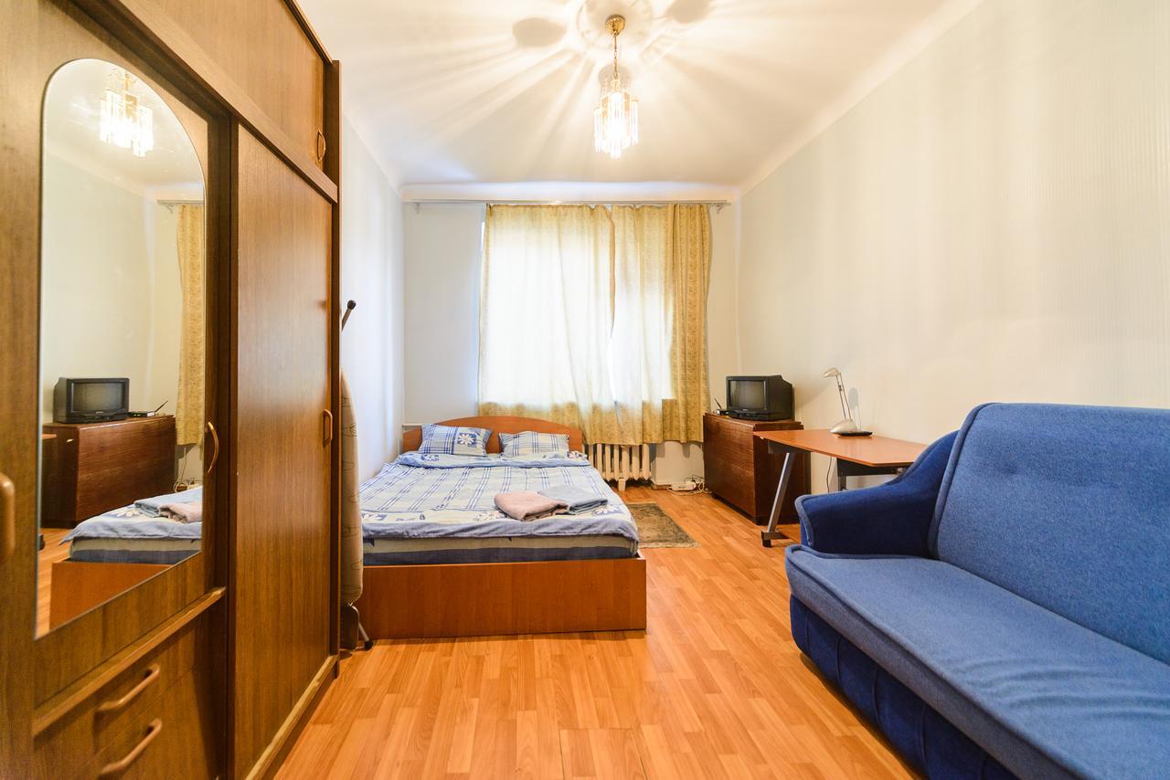 Квартира По Адресу Ул. Черняховского 12 Kyiv Exterior foto