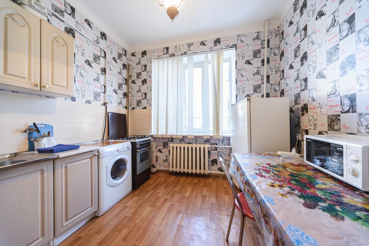 Квартира По Адресу Ул. Черняховского 12 Kyiv Exterior foto