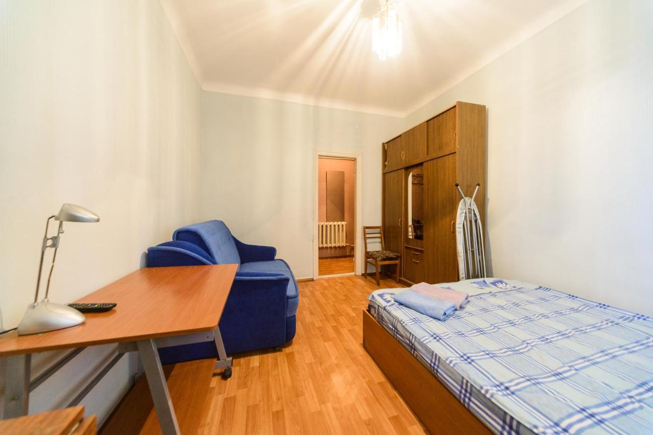 Квартира По Адресу Ул. Черняховского 12 Kyiv Exterior foto
